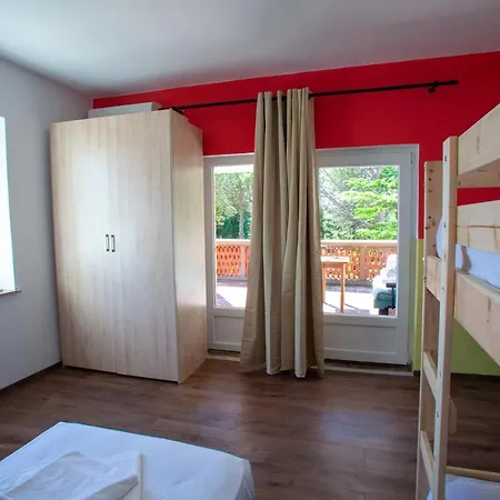 Trobenta In Oblak Hostel