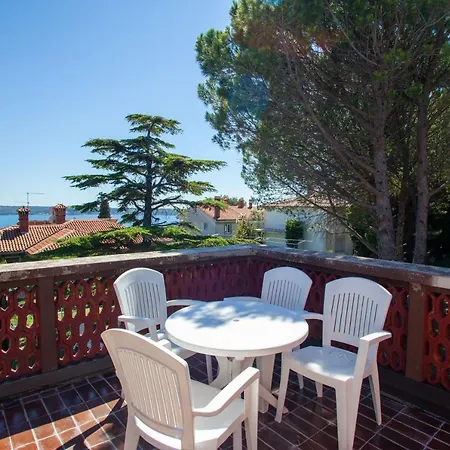 Trobenta In Oblak אכסניה *