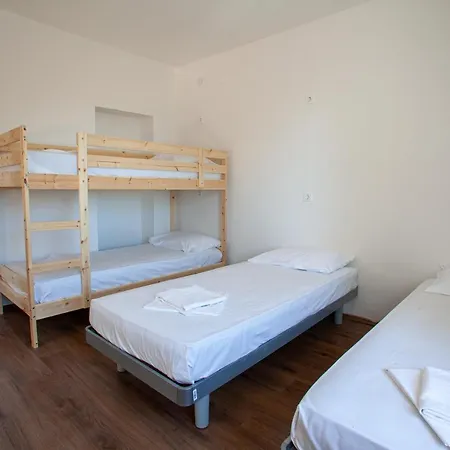 Trobenta In Oblak Hostel Portorož
