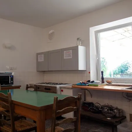 Trobenta In Oblak אכסניה *