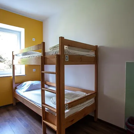 بيت شباب Trobenta In Oblak *