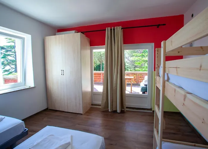 Trobenta In Oblak Albergue