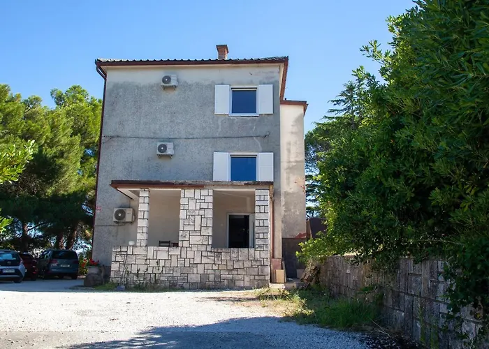 Trobenta In Oblak Hostel Portorož