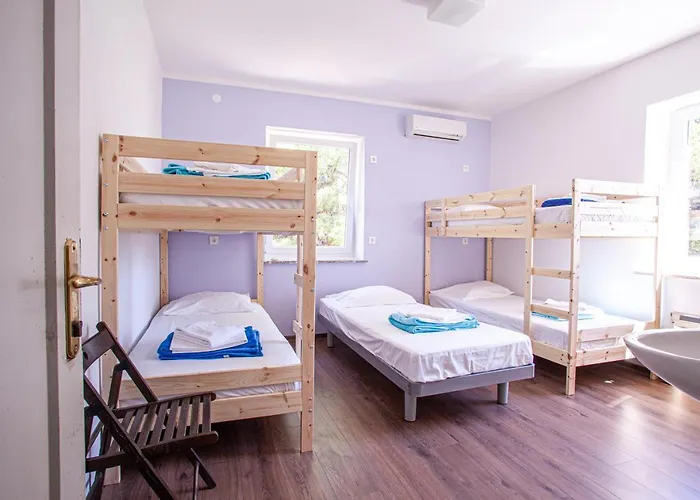 Trobenta In Oblak Hostel *